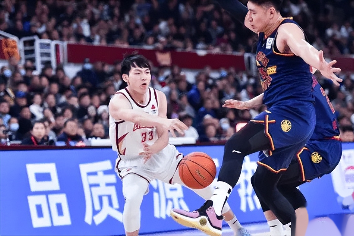 星空体育官网关于赛前体能课后，北京国安防线松动备战社区盾，气氛紧张，资深球员宣示担当的信息